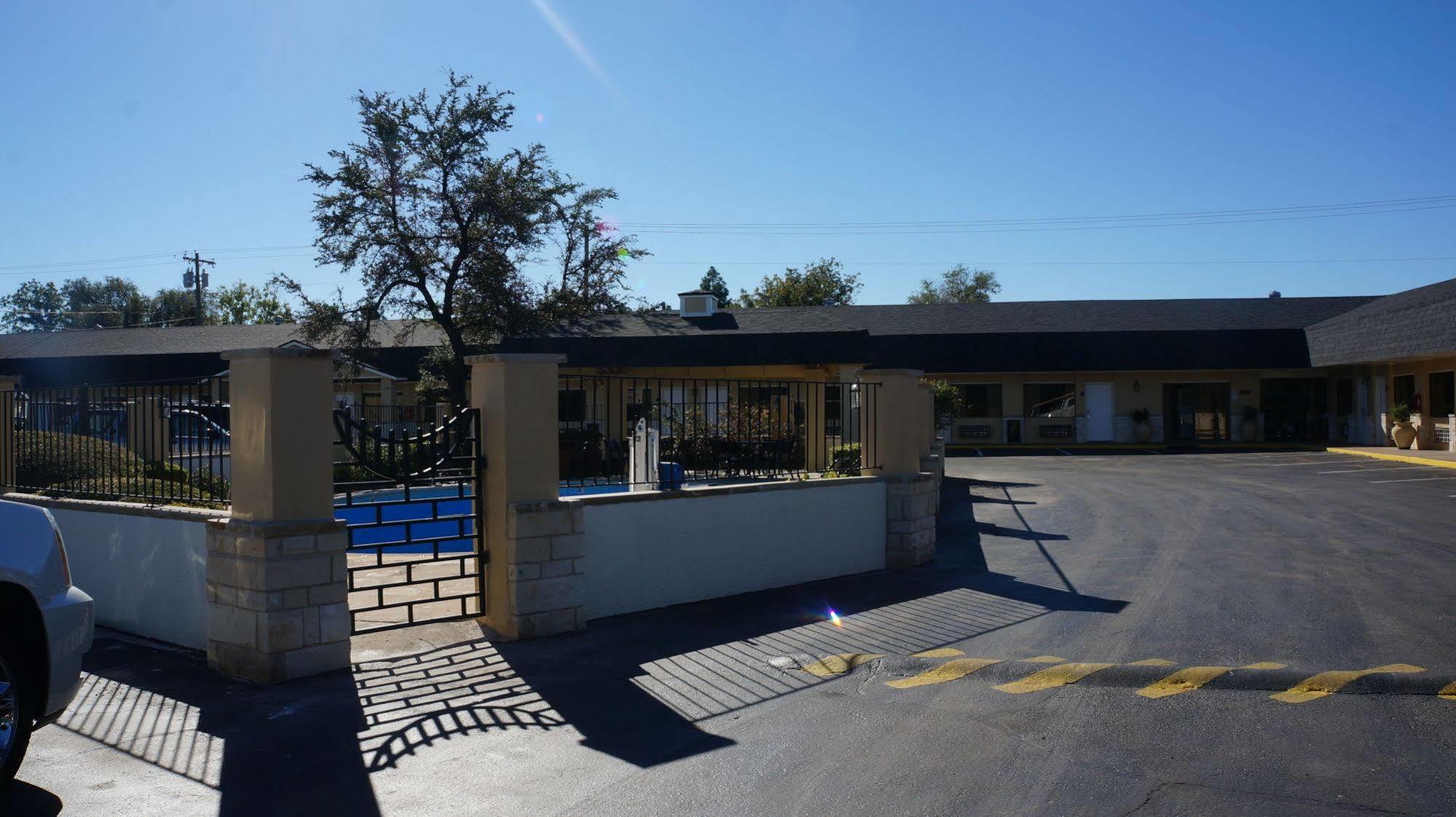 Hotel Vernon Exterior photo